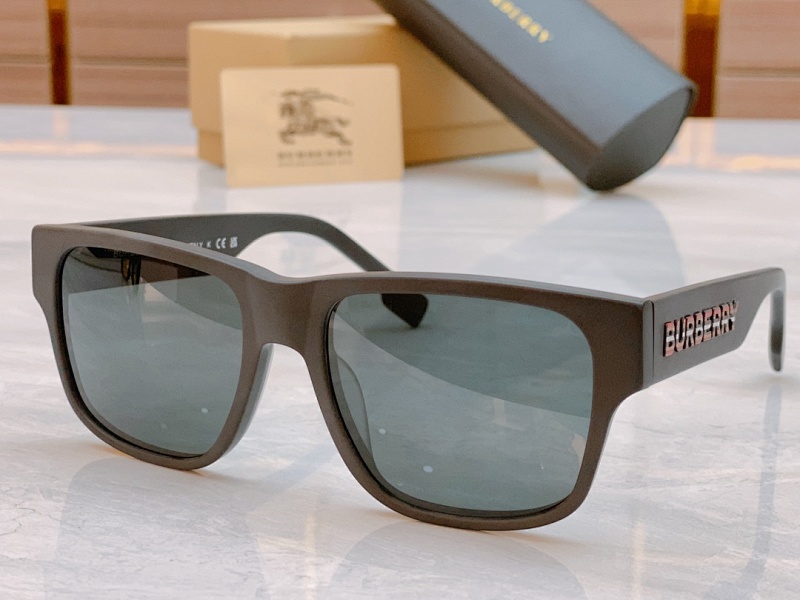 Burberry P330 B4358