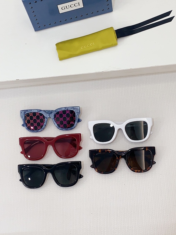 Gucci GG1828S