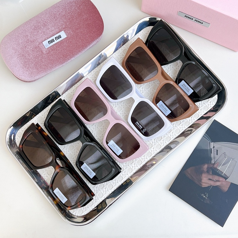 Miumiu SMU07S