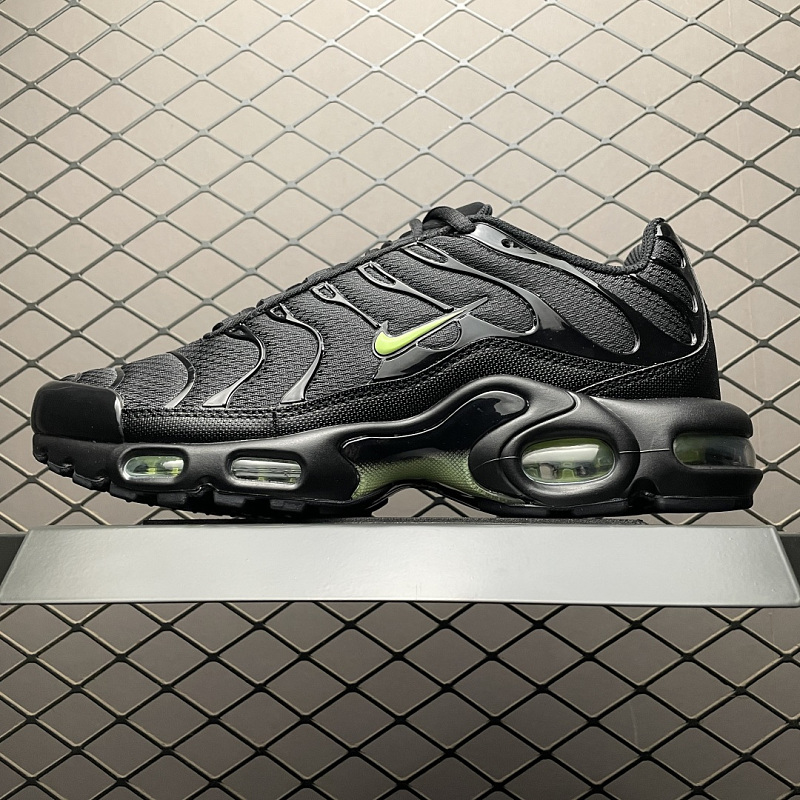 NIKE DM0032-036