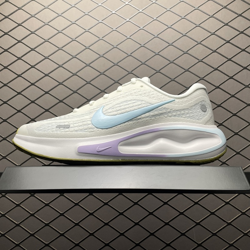 NIKE FN0228-104-195099418