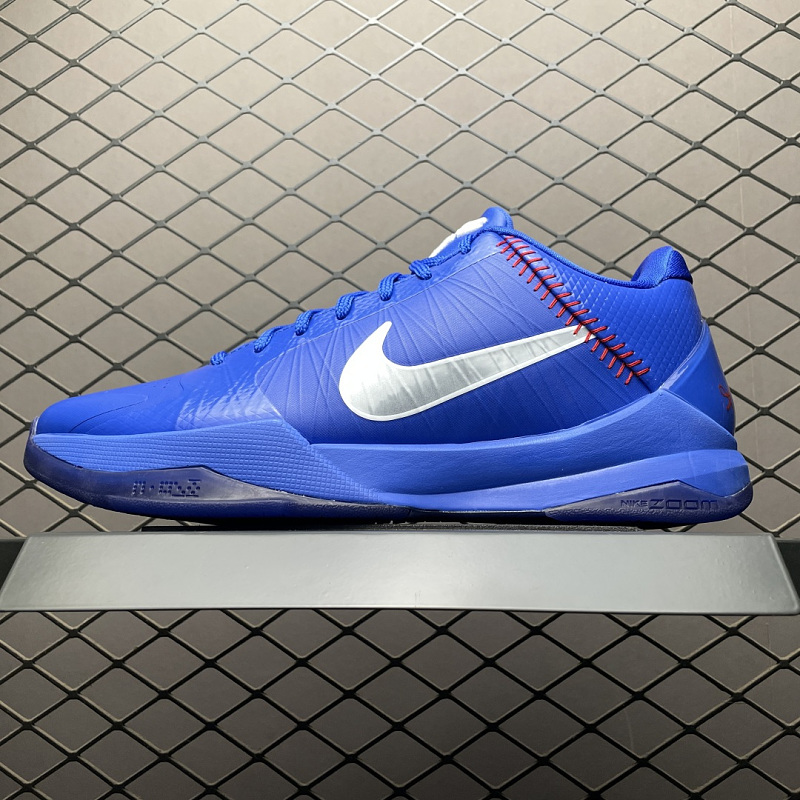 NIKE IO6256-400
