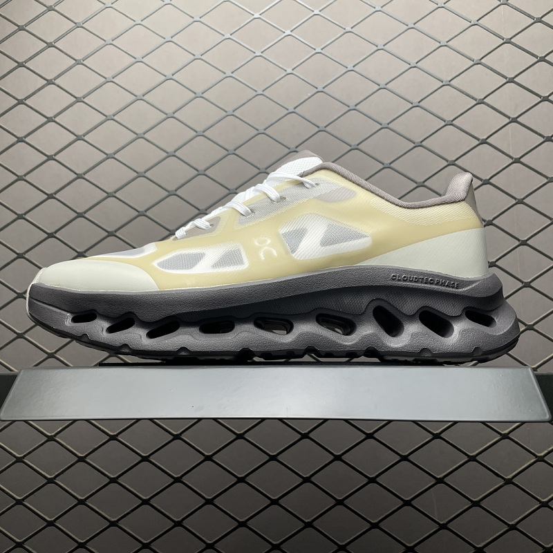 On Cloud USD tilt Remix 3MG10274822