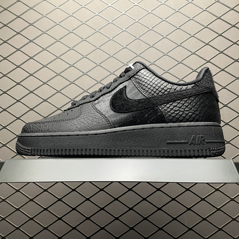 NIKE HQ1977-001