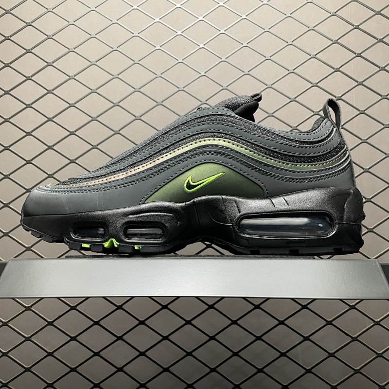 NIKE II1711-900