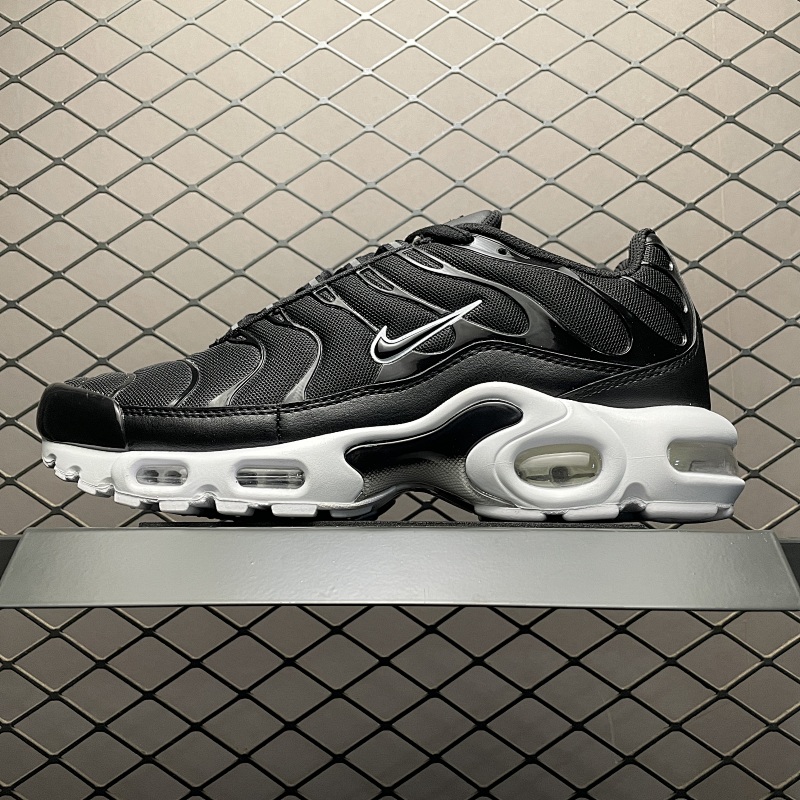 NIKE DM2362-001