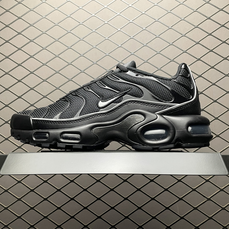 NIKE HV8066-002