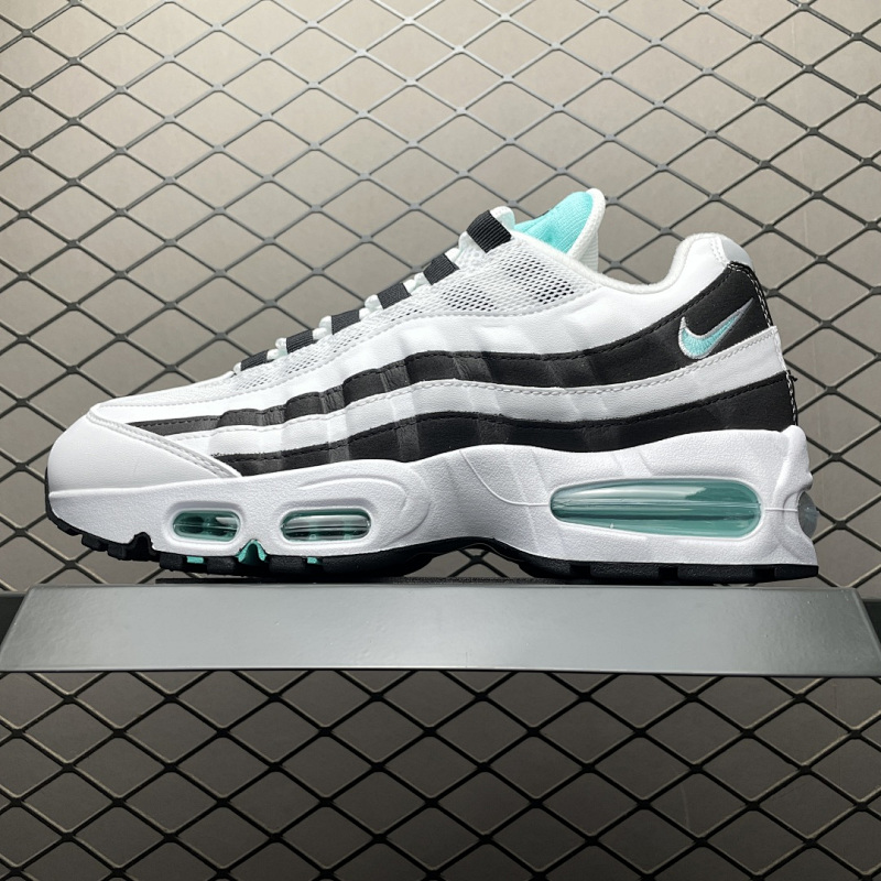 NIKE IM7409-100
