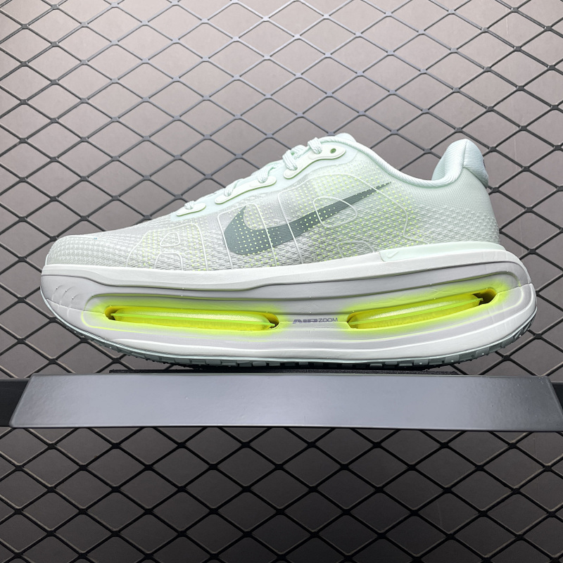 NIKE HQ2050-300