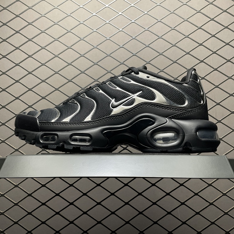 NIKE HJ9743-001