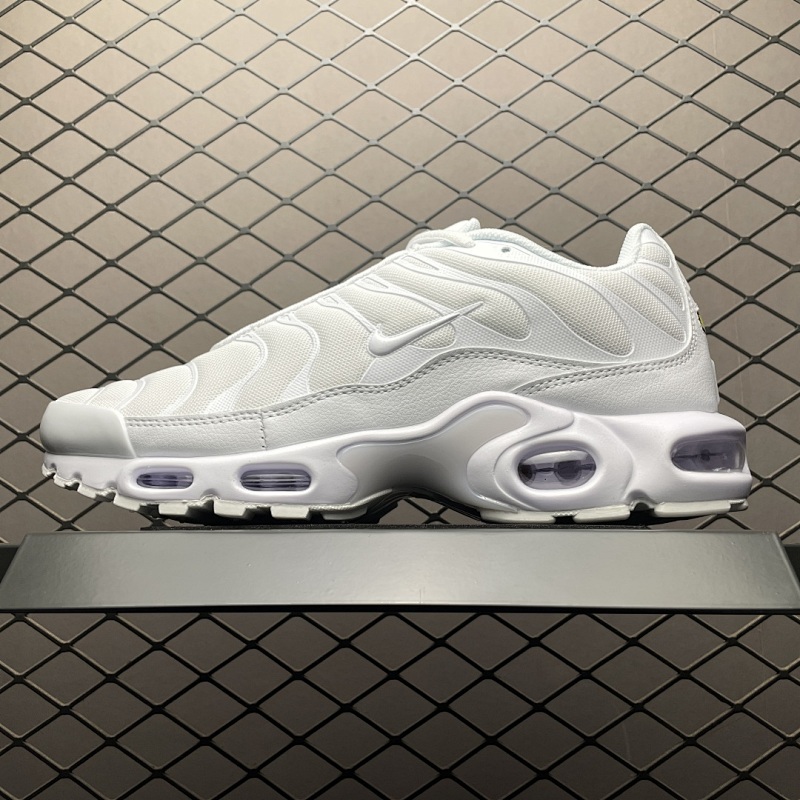 NIKE DM2362-100