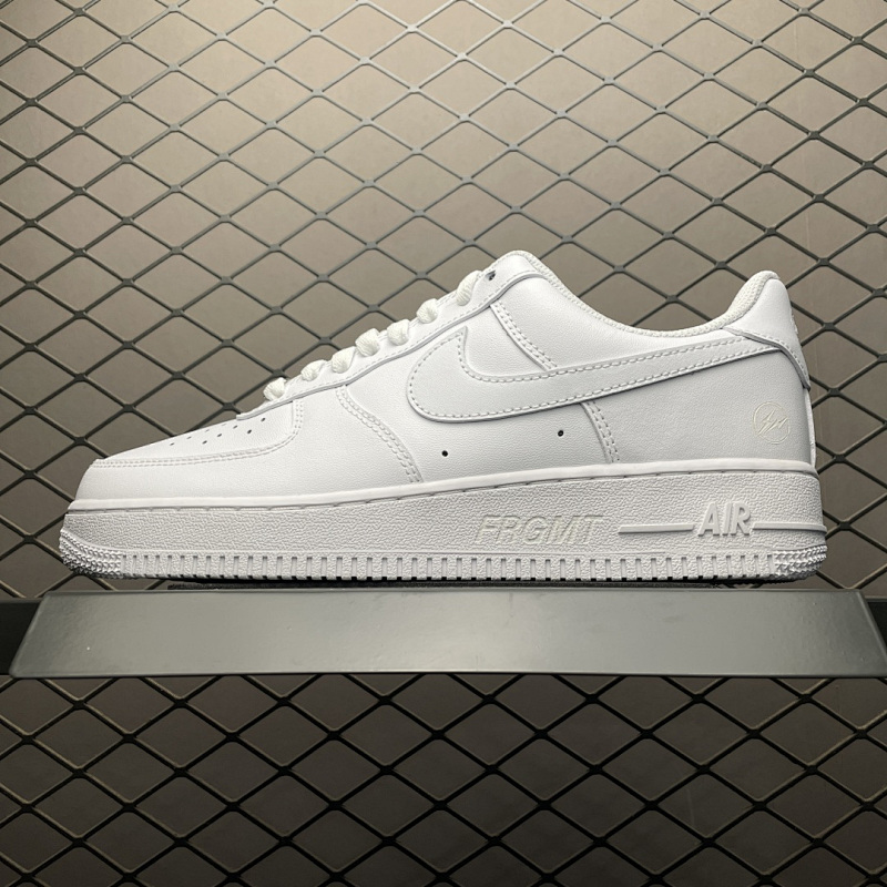 NIKE AIR-231272570