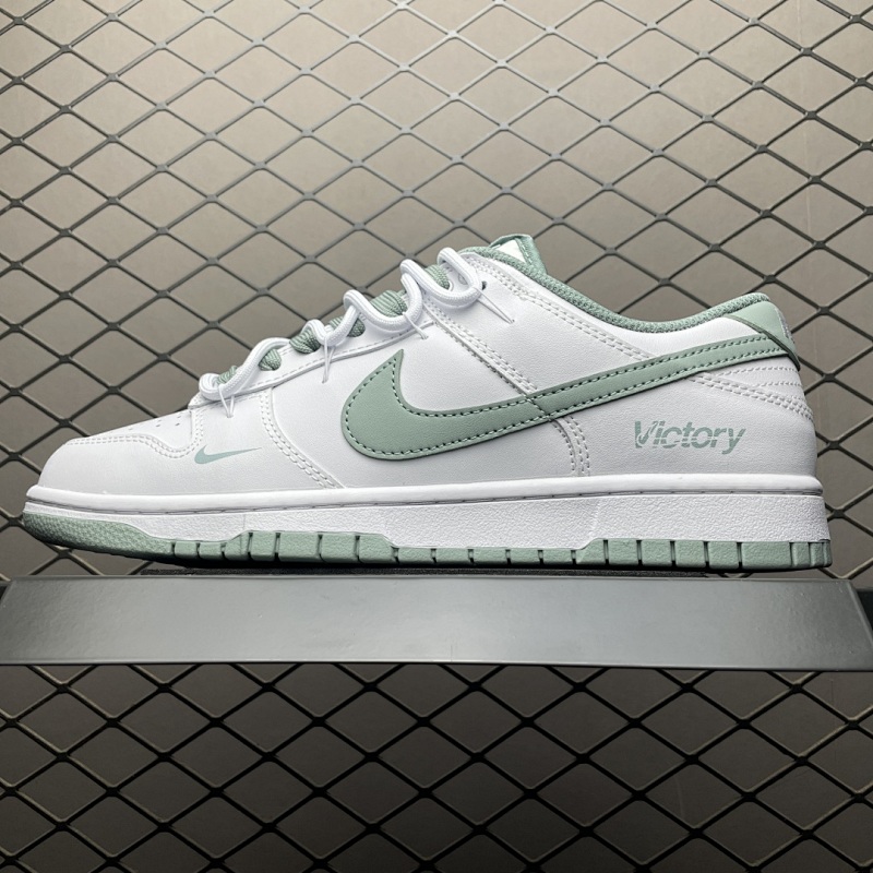 NIKE WG0528-102
