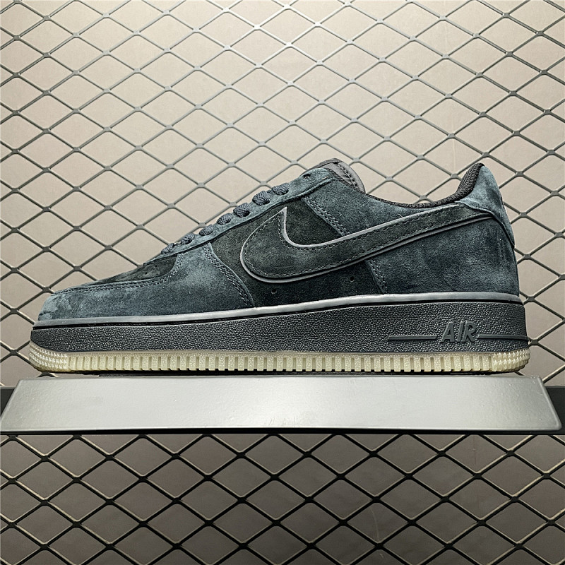 NIKE XT7138-101