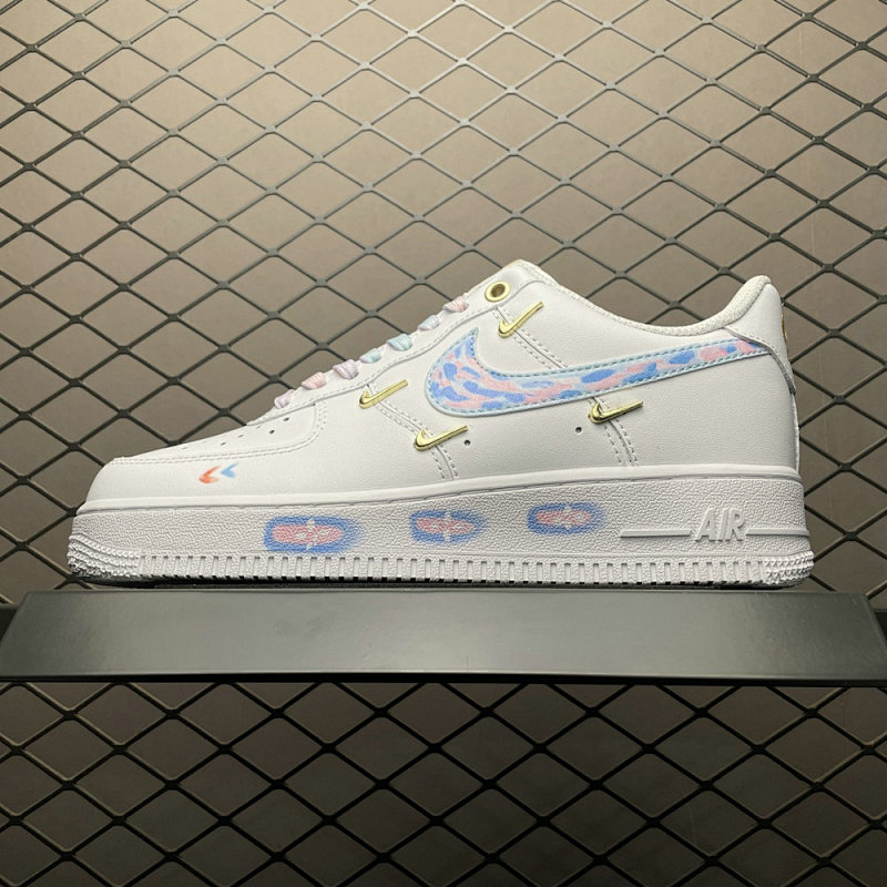 NIKE ZH0316-105