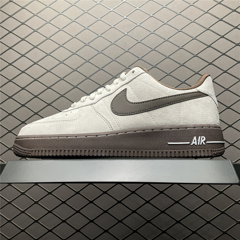 NIKE HQ3485-104