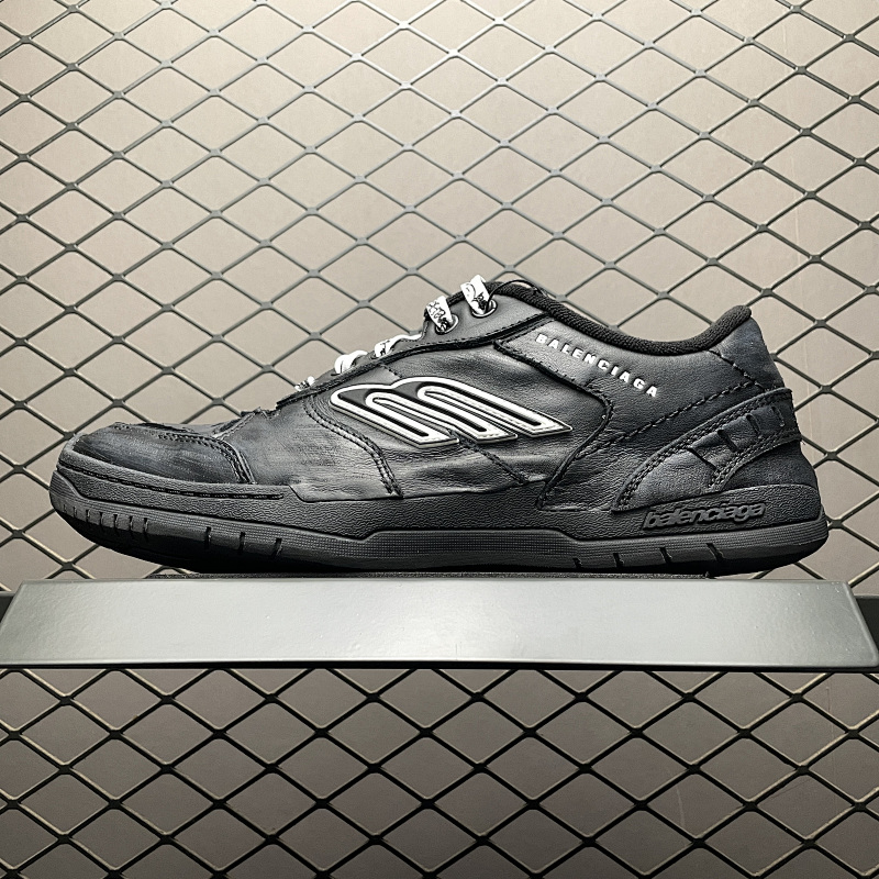 Balenciaga USD Hamptons Worn-out Sneaker-228728794