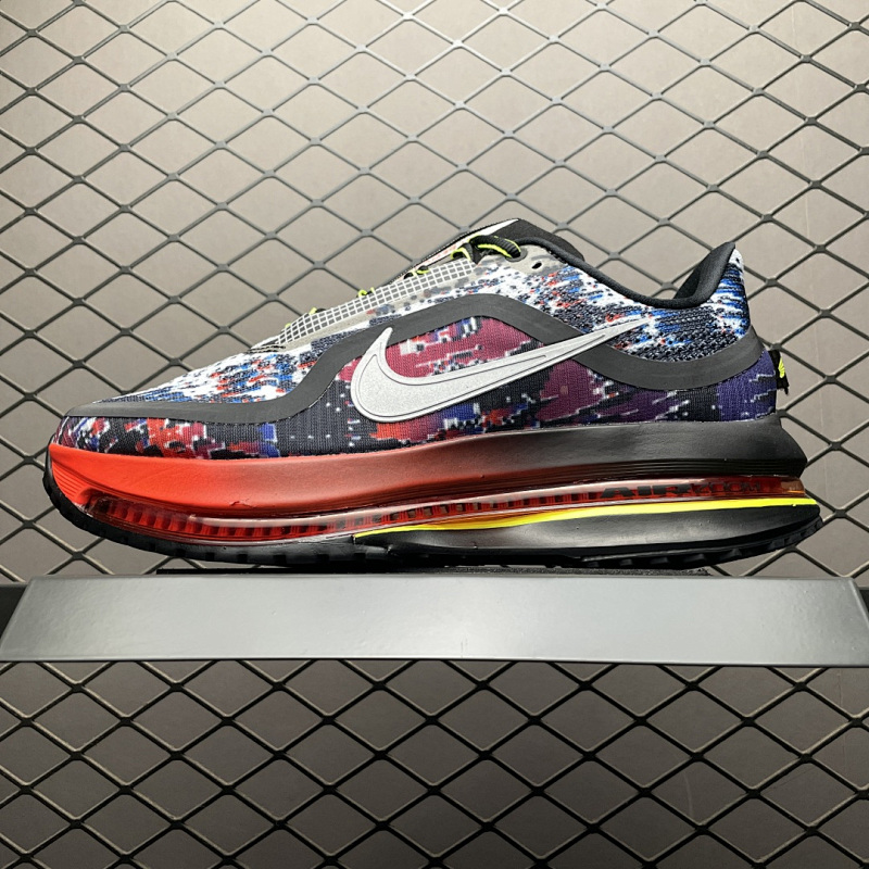 NIKE IM6778-902