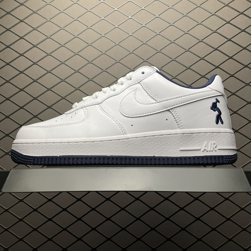 NIKE IB5720-100