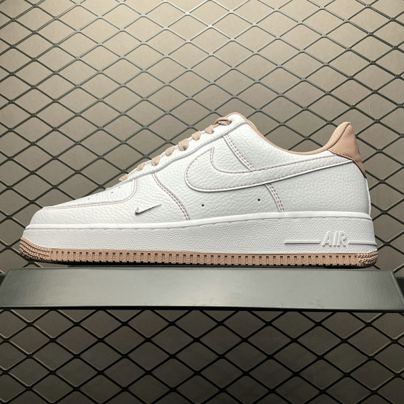 NIKE IB6543-100