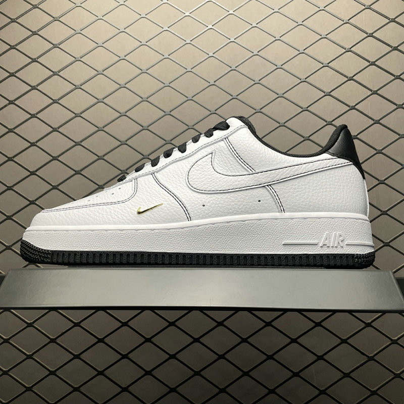 NIKE IB6543-101