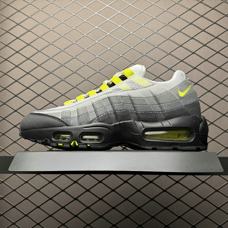 NIKE CT1689-001