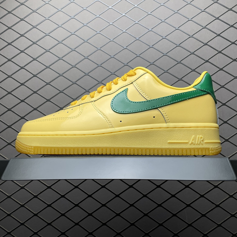 NIKE IO4489-700-238600364
