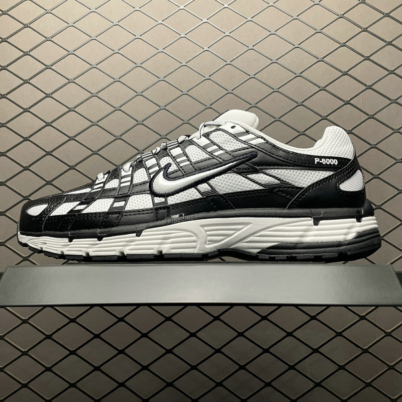 NIKE BV1021-011
