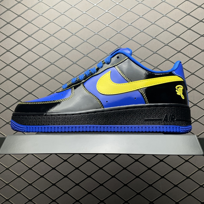 NIKE IQ1402-010