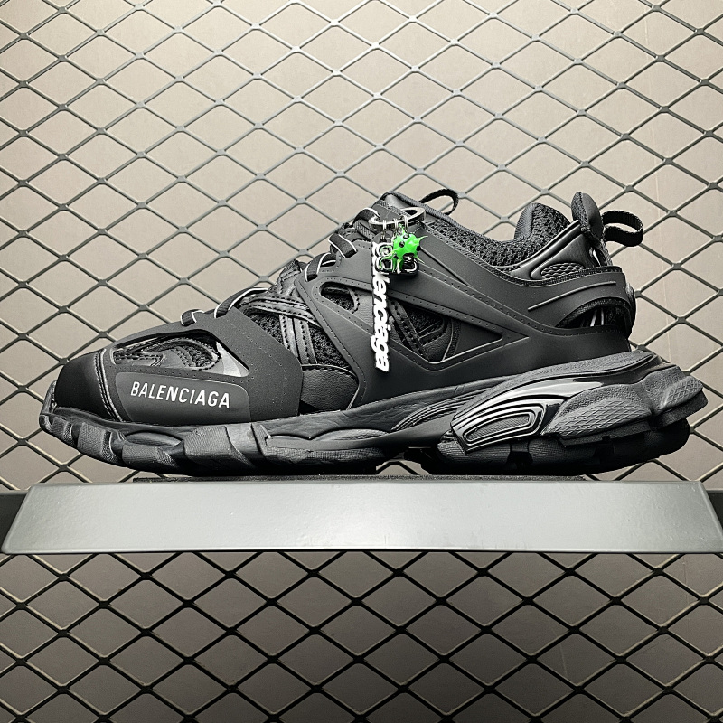Balenciaga USD84-223518710