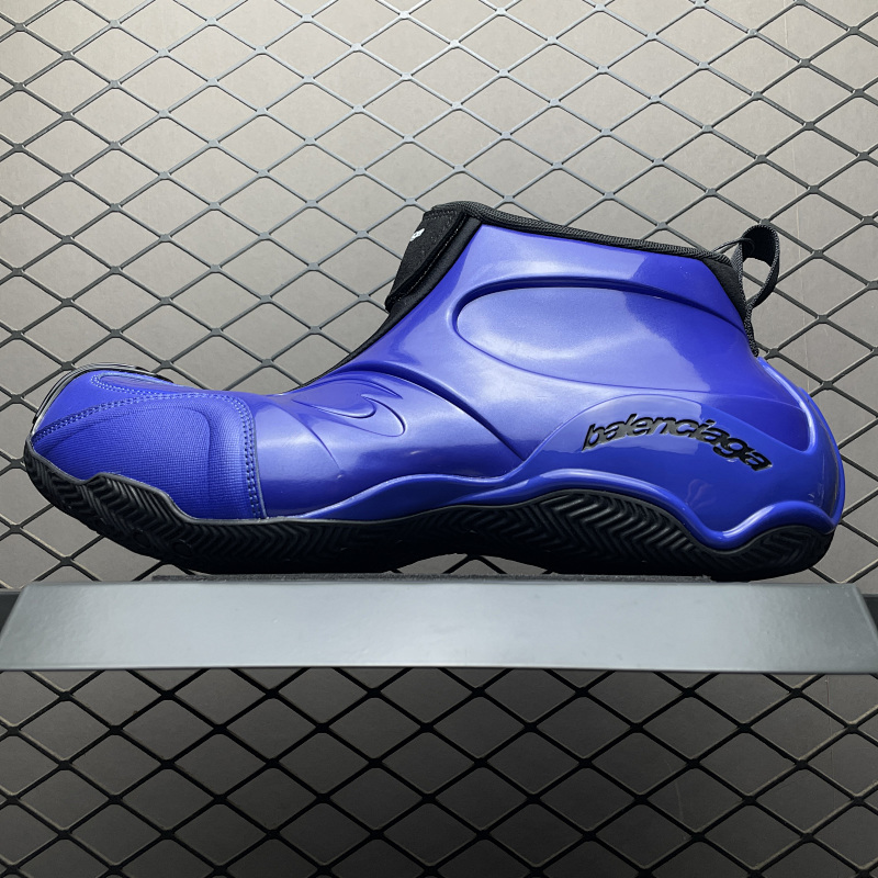BALENCIAGA824909-217354570