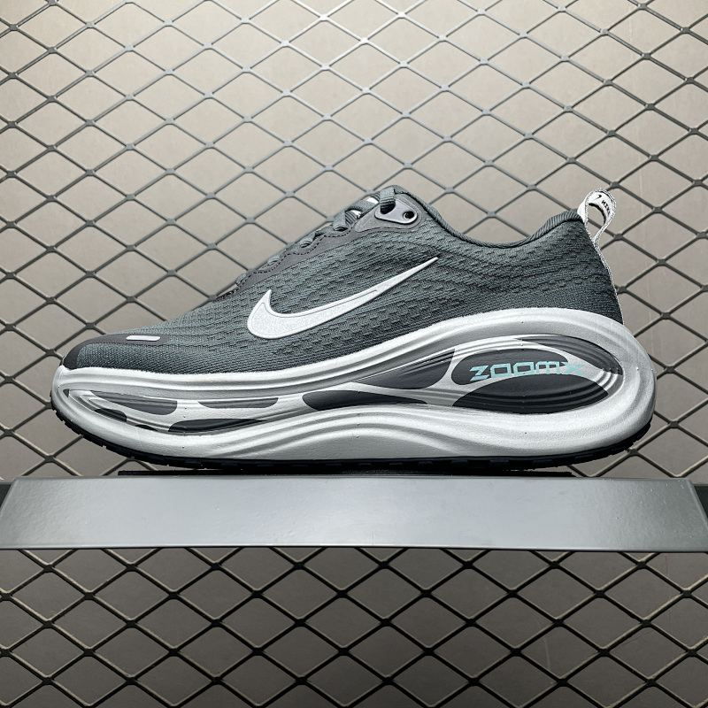 NIKE IM6011-060