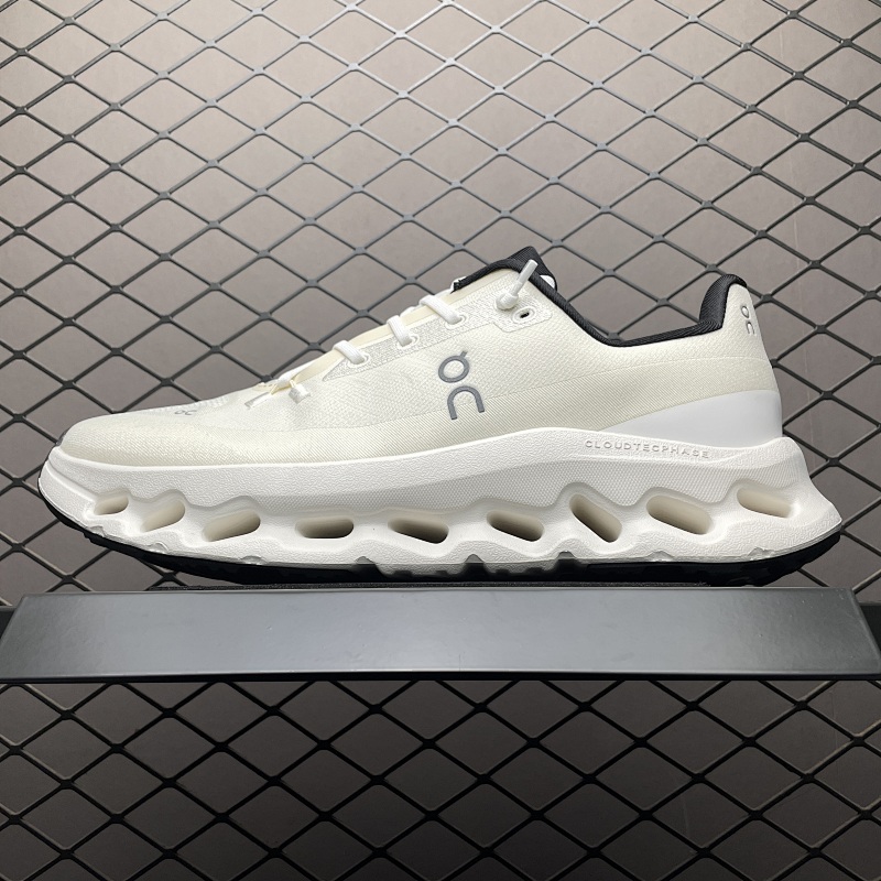 On Cloud SIZE36-196550566