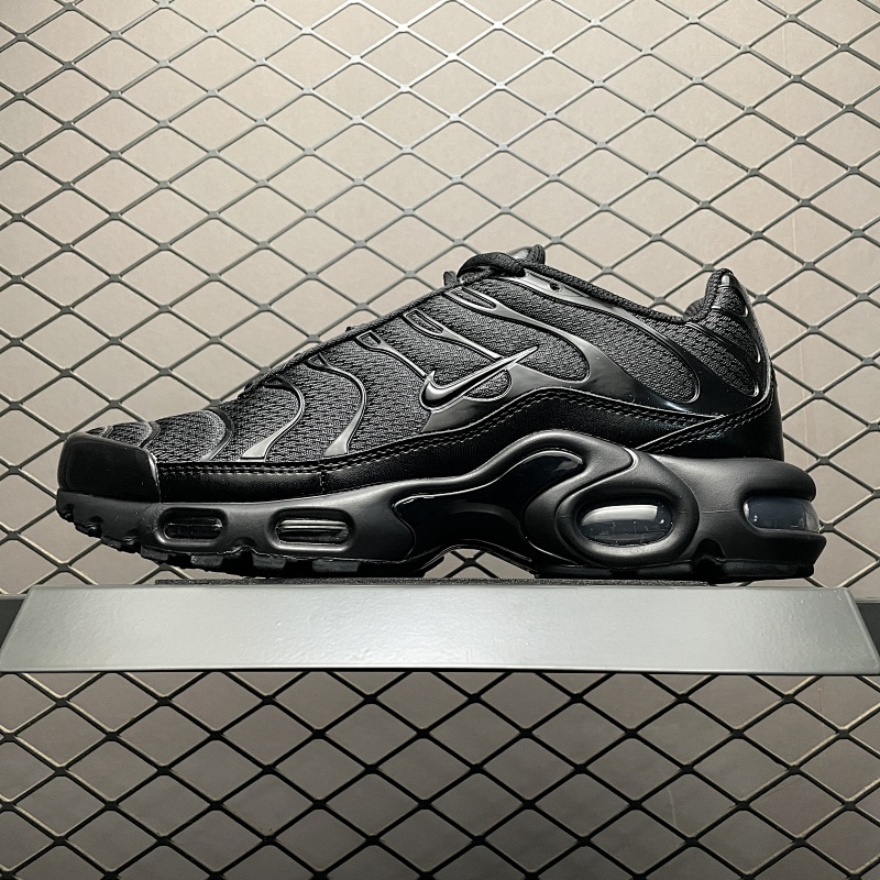 NIKE TN604133-050