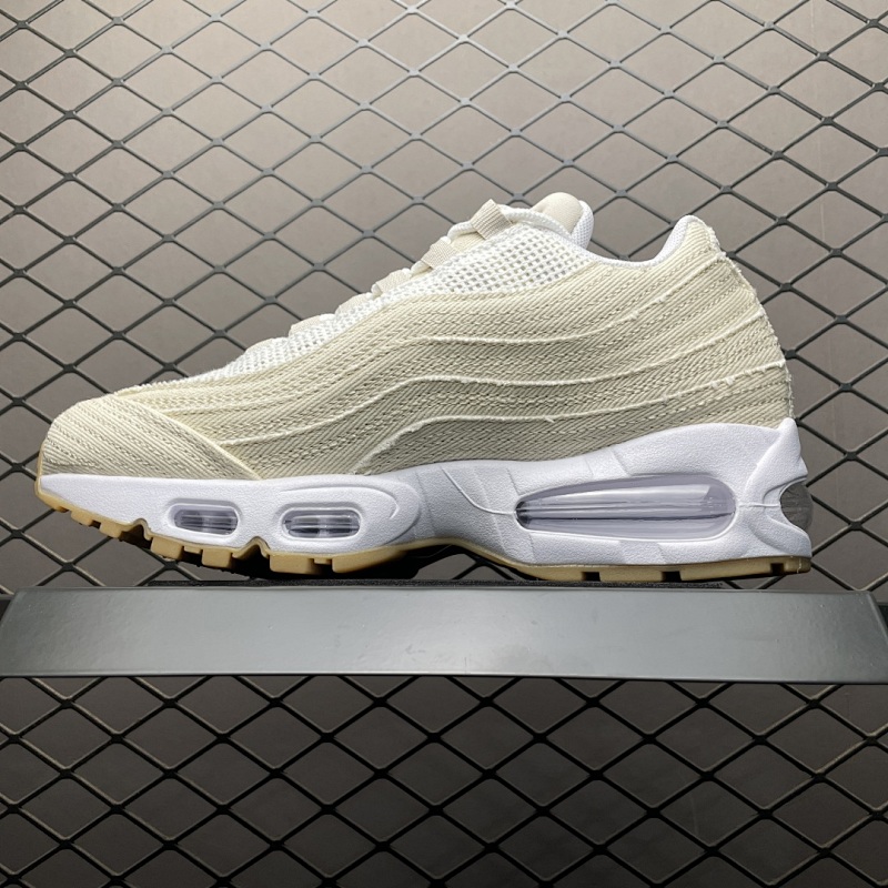 NIKE HM4743-100