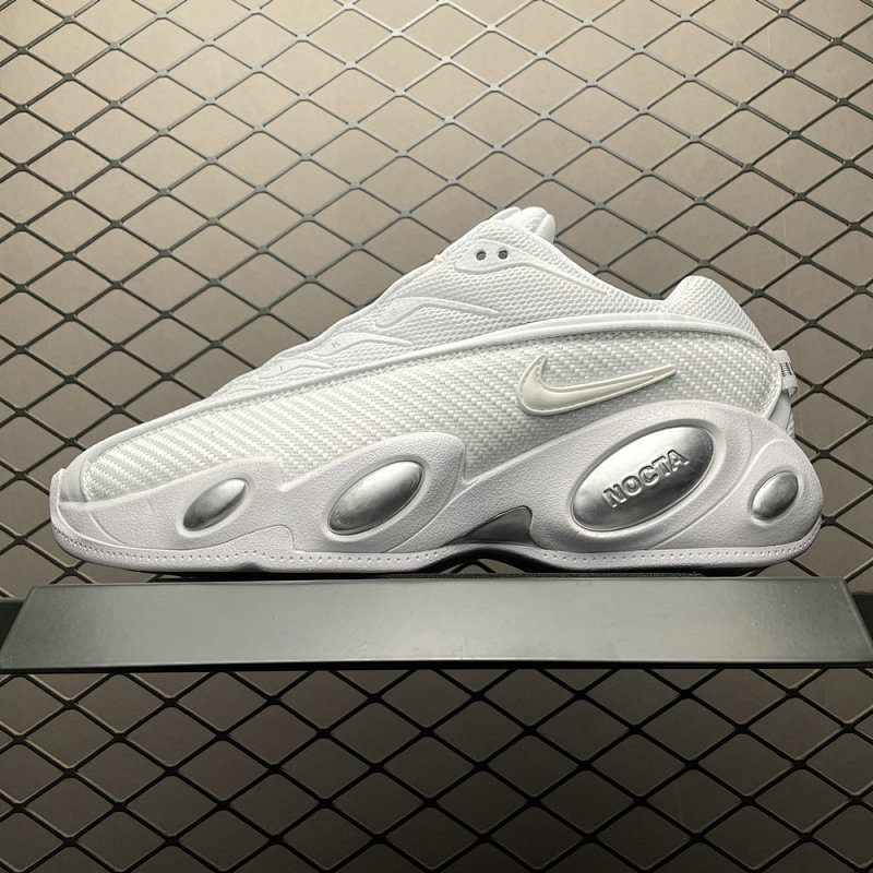 NIKE DM0879-100