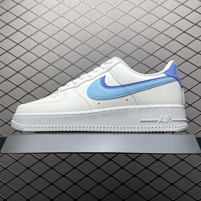 NIKE DO9786-100