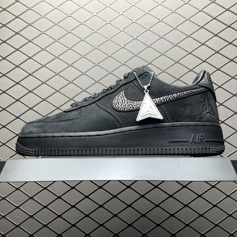 NIKE IQ9772-001