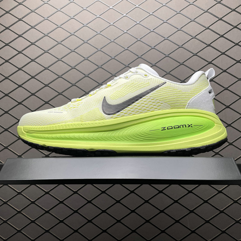 NIKE HM6804-102