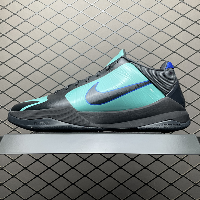 NIKE IH0274-300