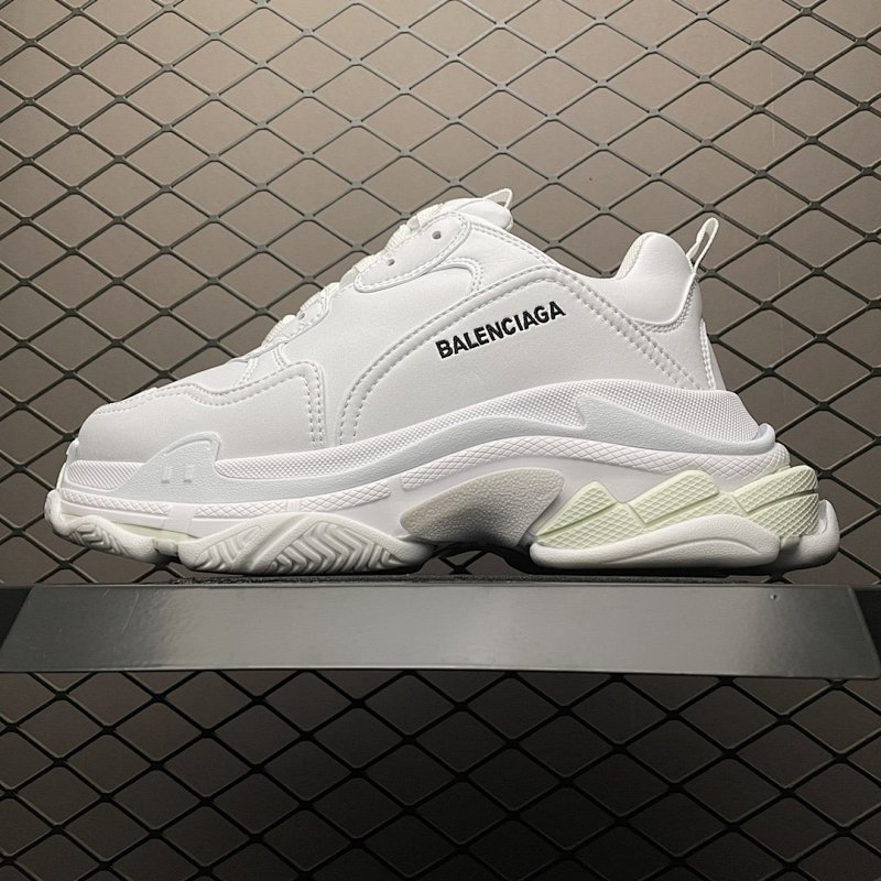 Balenciaga US Triple Sneaker 02976
